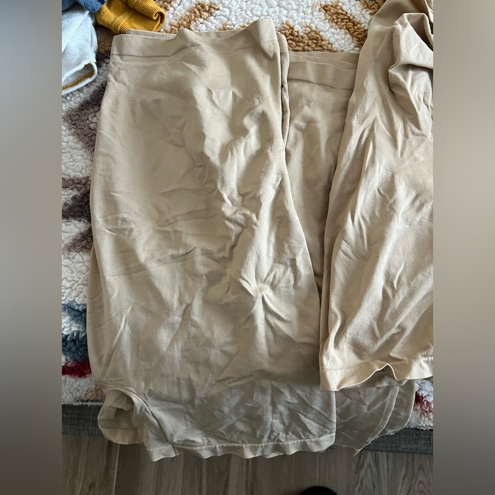 Maternity shapewear